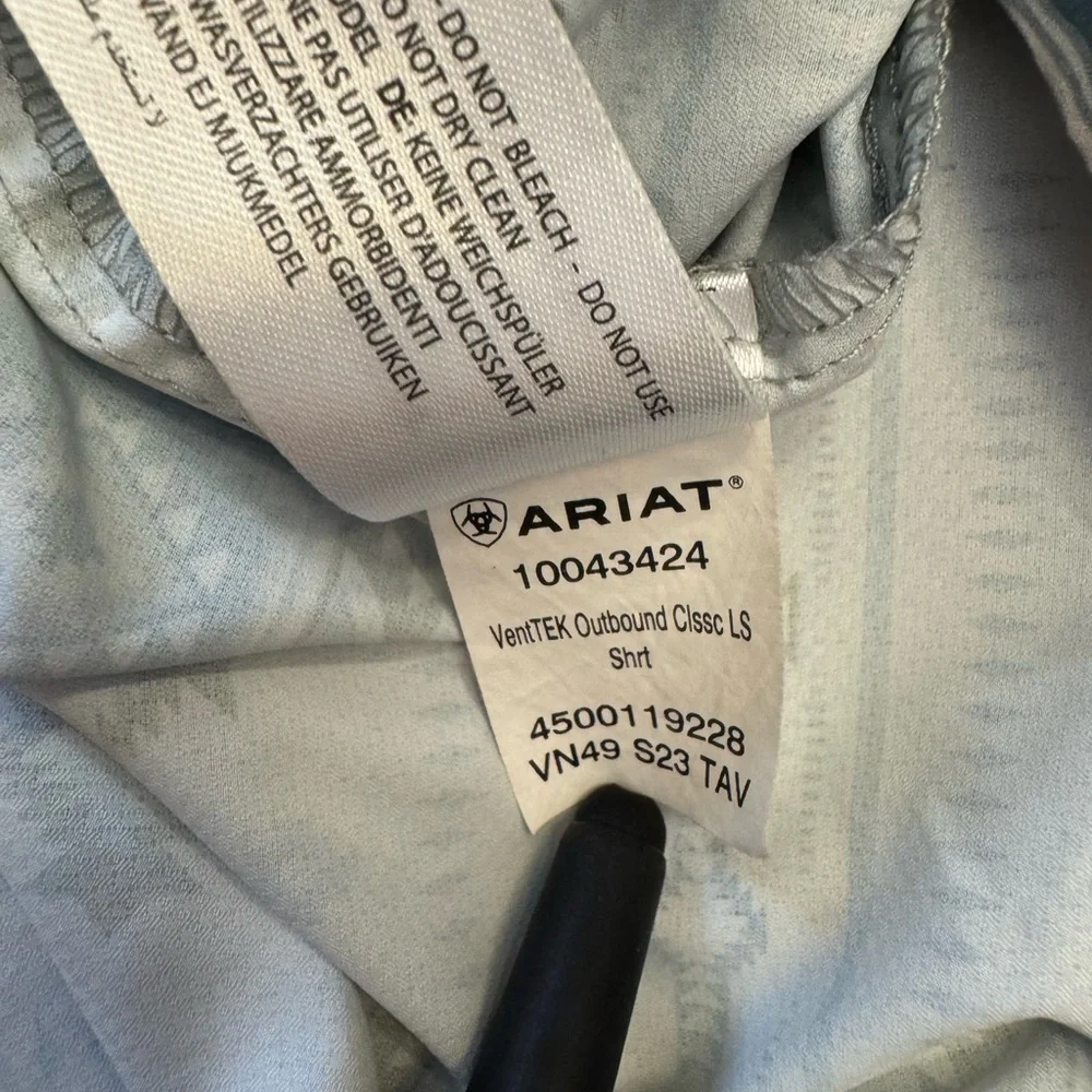 Ariat Size Large Vented Outbound Moon Mist Aztec Button Down Classic Shirt‎